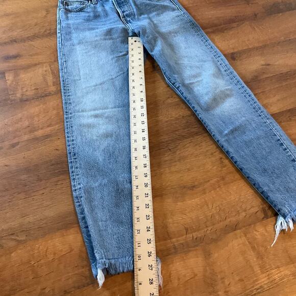 Women's Levis Wedgie Size 26 Raw Hem Blue High Rise Jeans - Picture 4 of 8